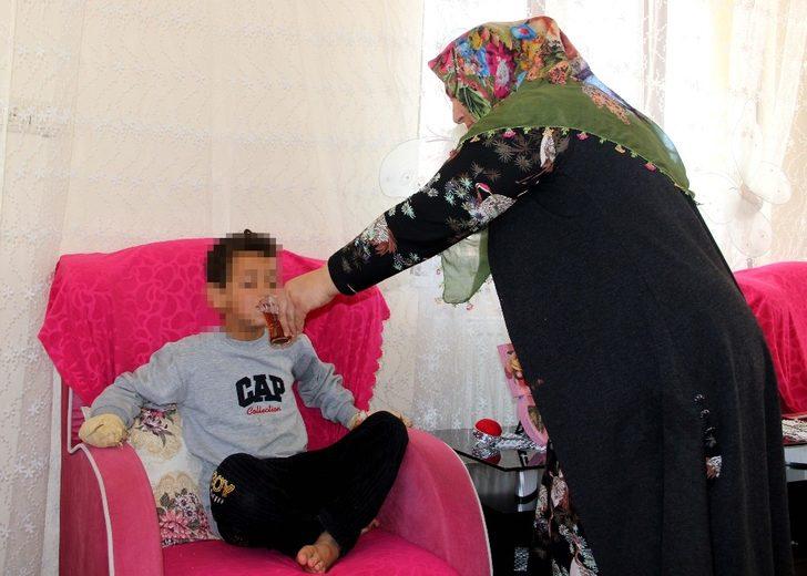 Komşu çocuğu küçük Efe'ye dehşeti yaşattı! Ağlama seslerini duyan komşular yardıma koştu G3