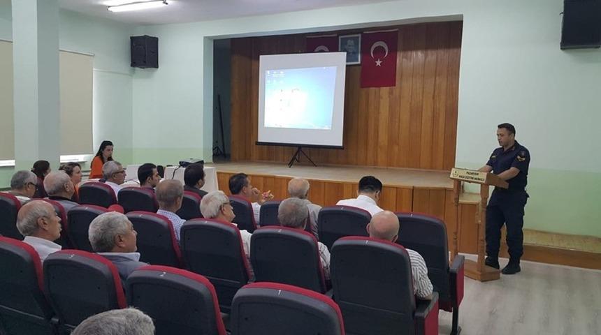 Pazaryeri&rsquo;nde muhtarlara bilgilendirme eğitimi