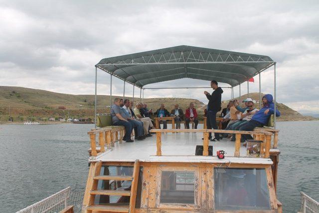 Demirözü Baraj Gölü’ne yerli ve yabancı turist akını