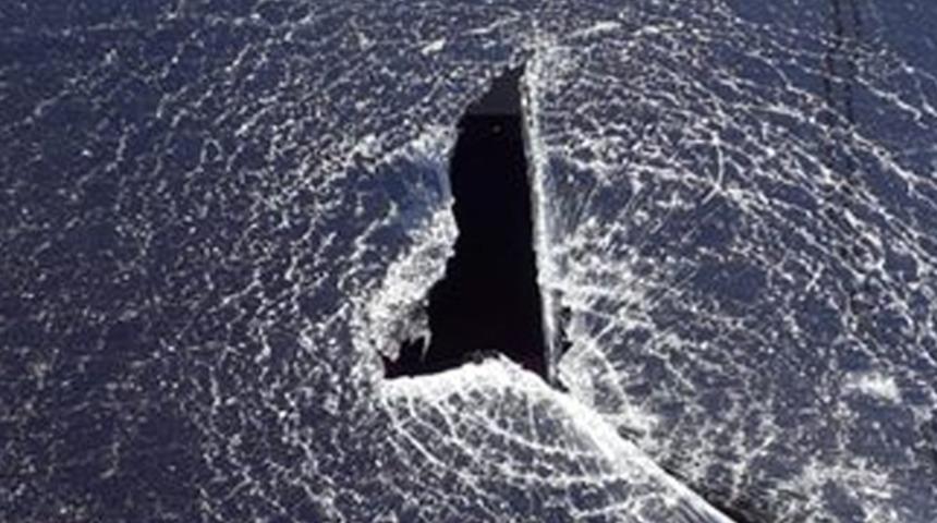 Aydın'da akılalmaz olay! Patlayan deodorant kutusu otomobilin camını deldi