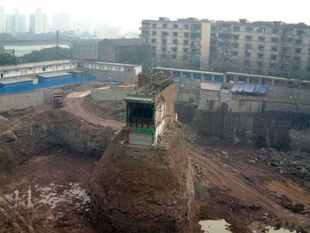 Ke&ccedil;i inadı tuttu! Herkes sattı bir o satmadı