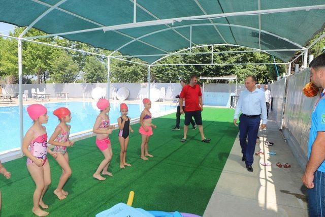 Başkan Akın’dan yaz spor okullarına ziyaret