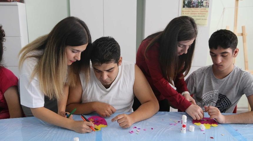 Bu merkezde ‘engel’ yok