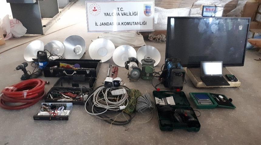 Yalova’dan çaldılar, Kocaeli’nde yakalandılar
