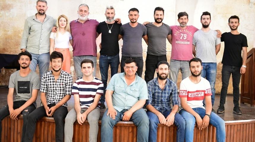 B&uuml;y&uuml;kşehir tiyatro ekibine 4 &ouml;d&uuml;l