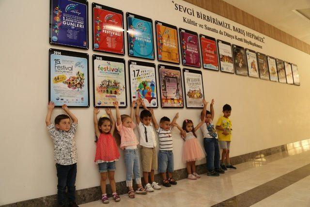 Büyükçekmeceli minikler belediye hizmet binasını gezdi