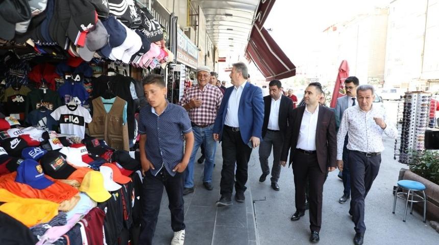 Başkan Dr. Mustafa Palancıoğlu, &Ccedil;arşı Esnafını Ziyaret Etti