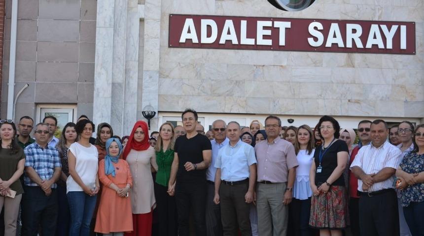 Isparta Adliyesi&rsquo;nde Başsavcı &Ccedil;okdin&ccedil; ve Hakim eşine h&uuml;z&uuml;nl&uuml; veda