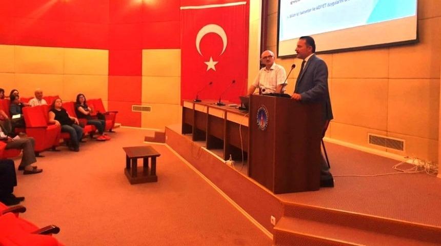 Rekt&ouml;r G&ouml;ren: &Ouml;ğrencilerimizin hayatlarını kolaylaştırmak i&ccedil;in &ccedil;alışıyoruz