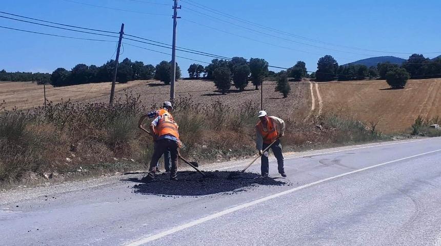 Hisarcık&rsquo;ta yollara asfalt yama &ccedil;alışması