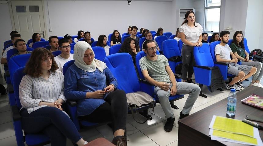 Pamukkale Belediyesi yabancı dil &ouml;ğretiyor