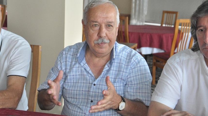 Akdemir; "Birbirimize karşı olan eleştirilerimizi dışarıya harcasak daha çok başarılı oluruz”