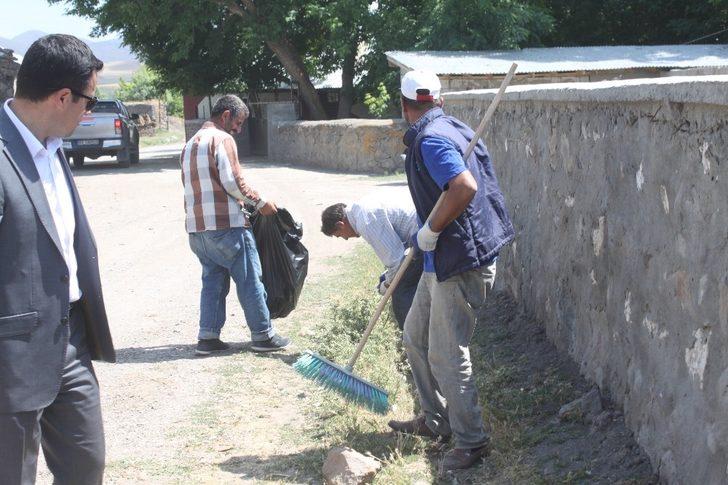 Köylerde çöp toplama çalışması G4