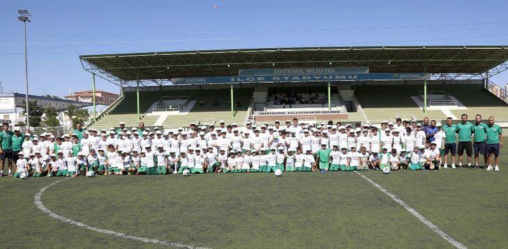 Binlerce sporcu yaz okullarında buluştu G3