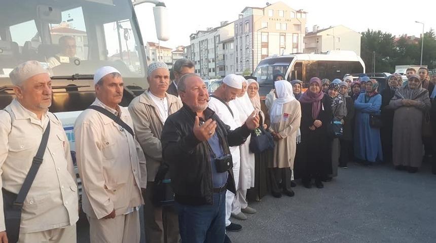 Umre yolcuları kutsal topraklara uğurlandı