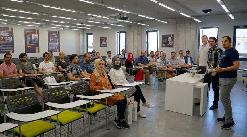 Kapadokya &Uuml;niversitesinden MEB &ouml;ğretmenlerine İHA pilotluğu eğitimi
