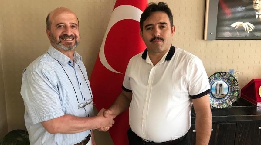 Masa Tenisi Afyon İl Temsilcisi Ak&rsquo;tan Kaymakam Kaya&rsquo;ya ziyaret