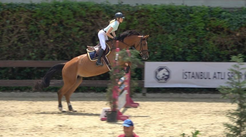 Atlar ve biniciler Atatürk kupası için yarışacak