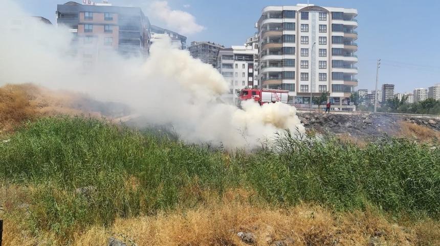 Şanlıurfa&rsquo;da anız yangını