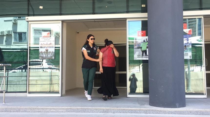 Zehir taciri evinde yakalandı!