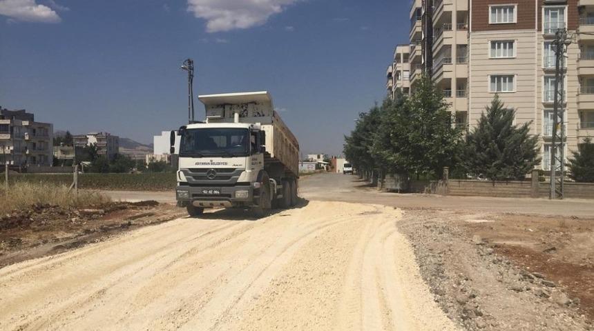 Yunus Emre Mahallesinde asfalt hazırlığı