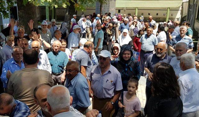 Hacı adayları dualarla uğurlandı