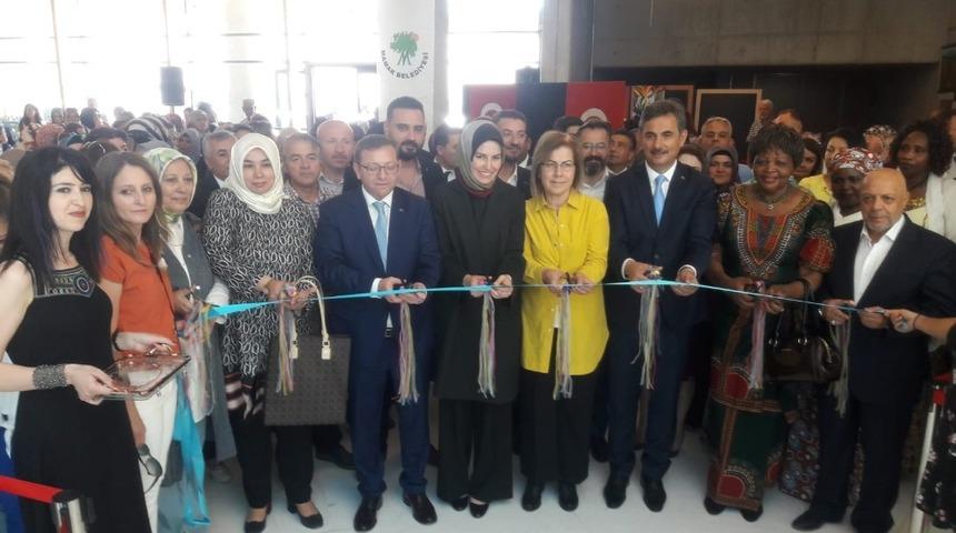 Mamaklı kadınlar el emeği g&ouml;z nuru &uuml;r&uuml;nlerini sergiledi