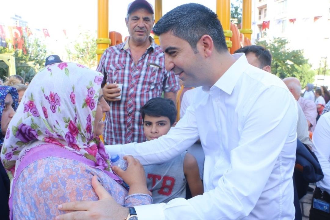 Başkan G&ouml;khan Y&uuml;ksel, Topselvi Mahallesi&rsquo;nde vatandaşlarla buluştu