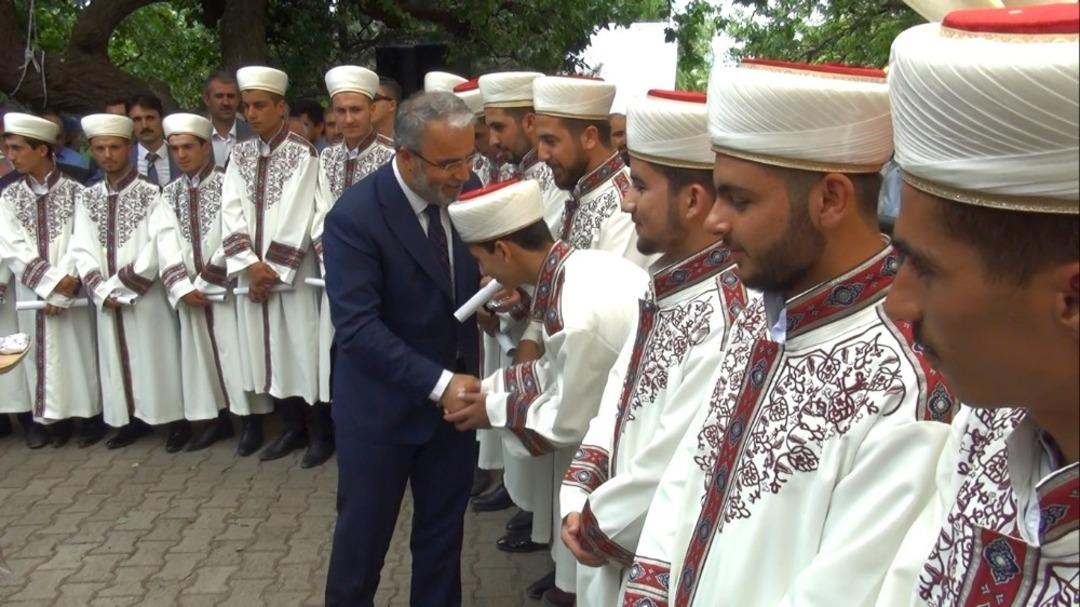 Ahlat&rsquo;ta 32 hafız i&ccedil;in mezuniyet t&ouml;reni