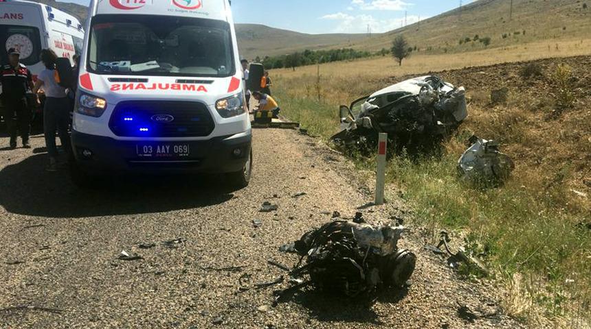 Otomobille su tankeri &ccedil;arpıştı: 1 &ouml;l&uuml;, 1 yaralı