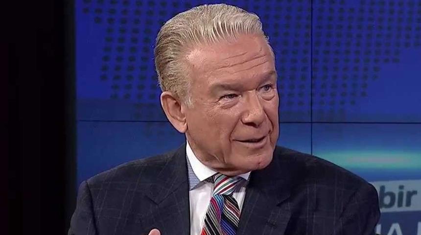 Uğur Dündar, oğullarıyla birlikte çekilen fotoğrafını paylaştı