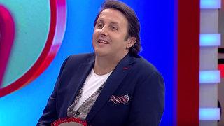 İlker Ayrık yeni imajıyla dikkat çekti!