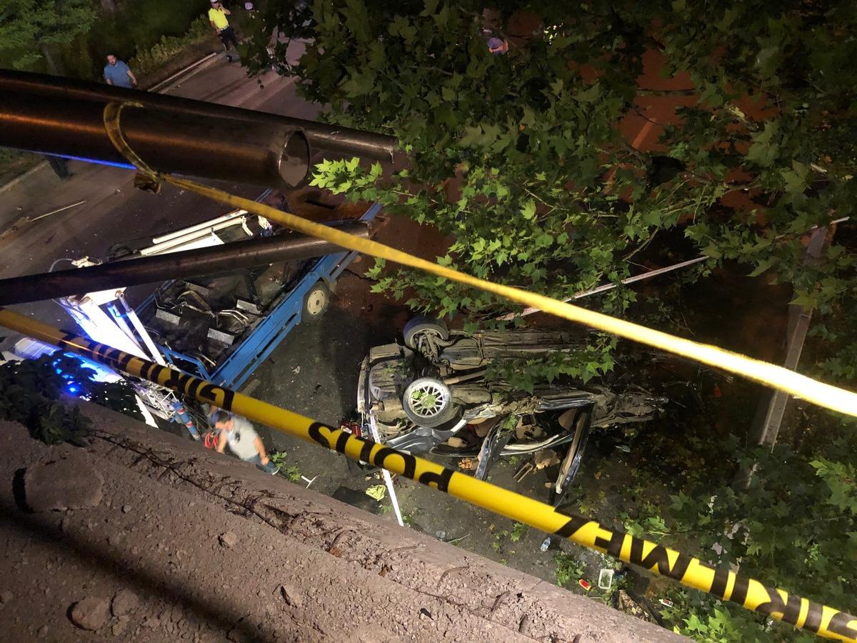 Ankara'da otomobil k&ouml;pr&uuml;den d&uuml;şt&uuml;: 1 &ouml;l&uuml;, 2 yaralı