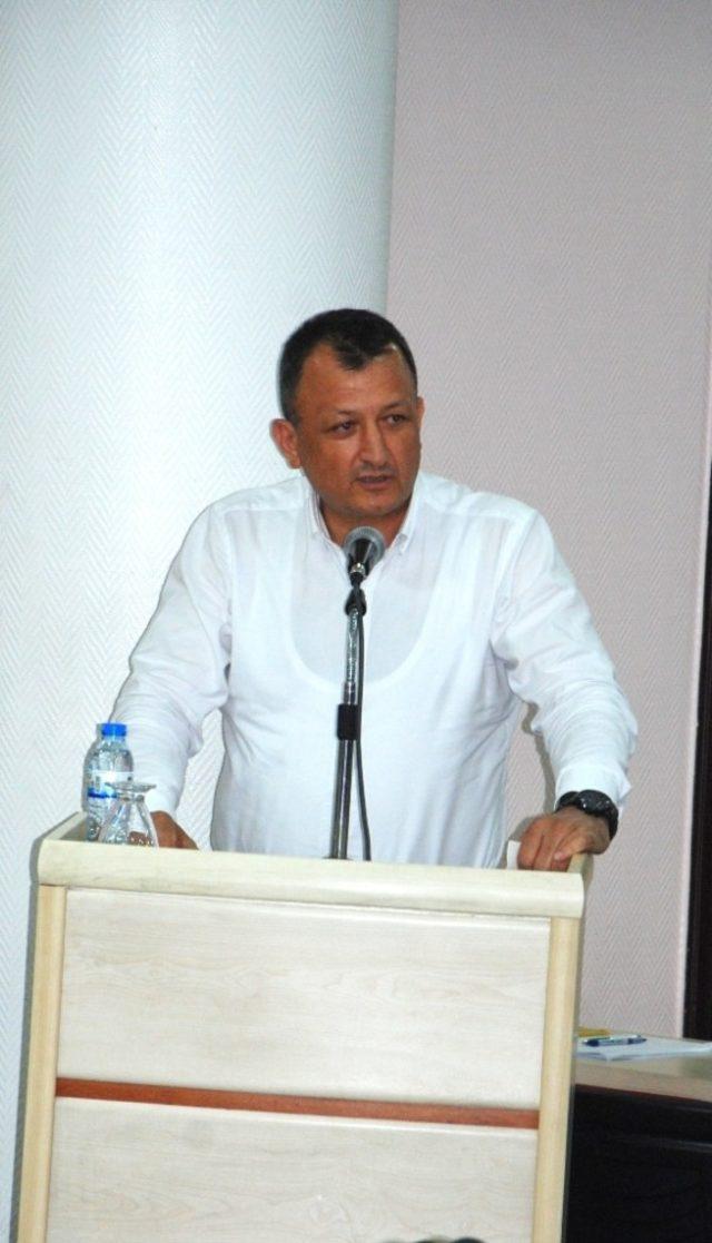 Akay, eleştirilere cevap vermedi 2