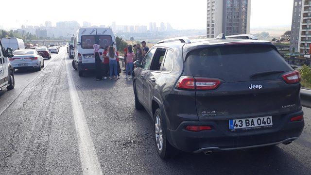 TEM'de sürücü kalp krizi geçirdi; 7 araç kazaya karıştı