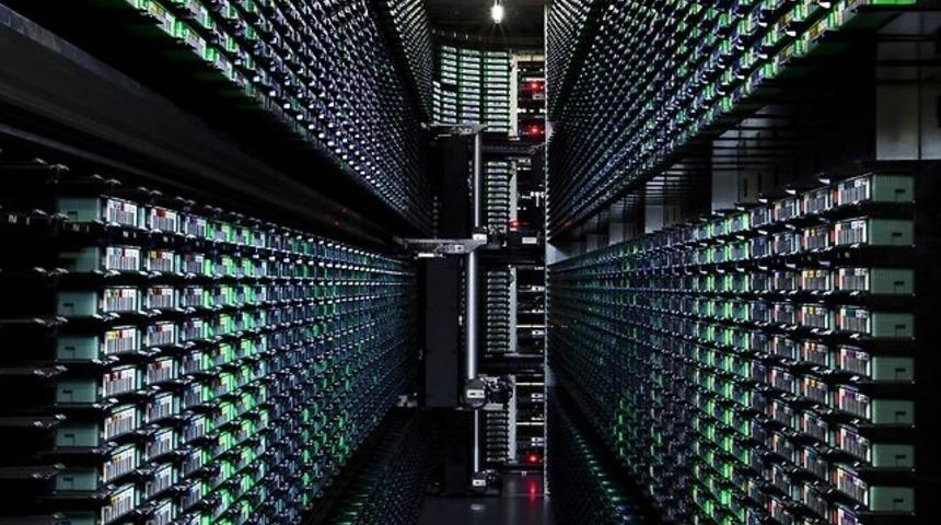 T&uuml;m kamu kurumları tek veri merkezinde olacak