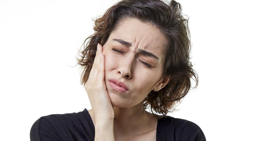 Türkiye’nin yüzde 70’inde çene eklem rahatsızlığı var