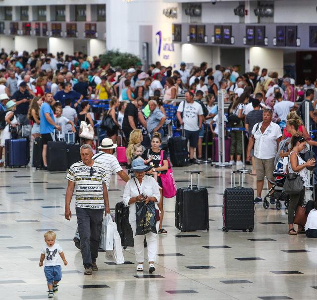 Antalya'ya ilk 6 ayda, 8 ülkeden sadece 1'er turist geldi