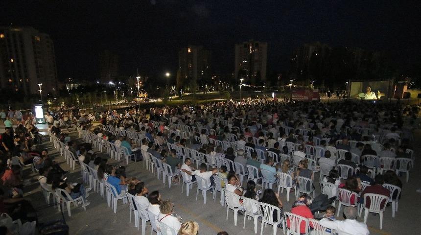 Ankara&rsquo;da a&ccedil;ık havada sinema keyfi başlıyor
