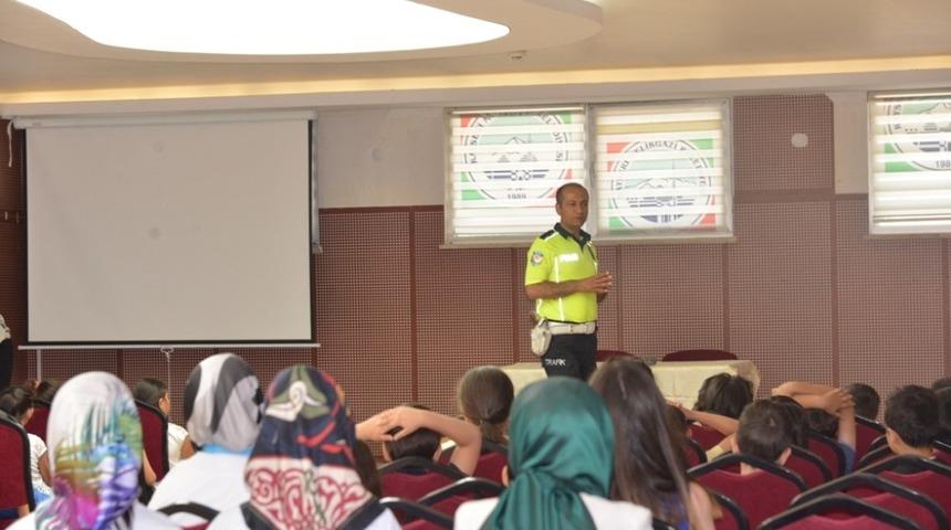 Başkan Palancıoğlu: “Yaz okulu öğrencilerine ‘Sürücü ve Yaya Eğitimi’ veriliyor”