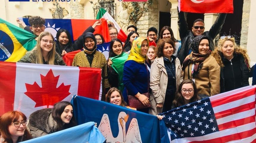 Lise &ouml;ğrencilerine Avrupa&rsquo;da staj imkanı