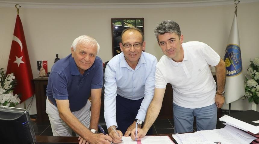 Neriman G&uuml;rel Sağlık Ocağı&rsquo;nda protokol imzaları atıldı