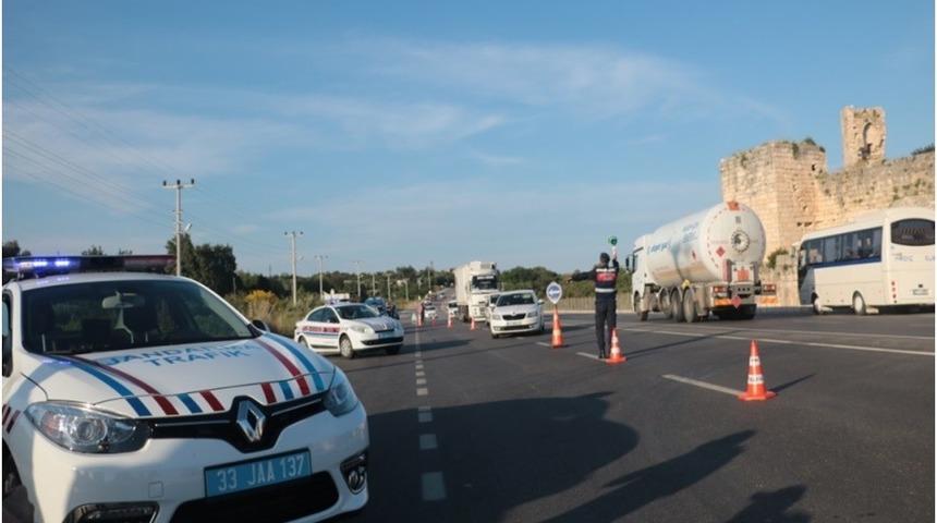 Denetimler sayesinde trafik kazaları bir &ouml;nceki yılın aynı ayına g&ouml;re y&uuml;zde 28 d&uuml;şt&uuml;