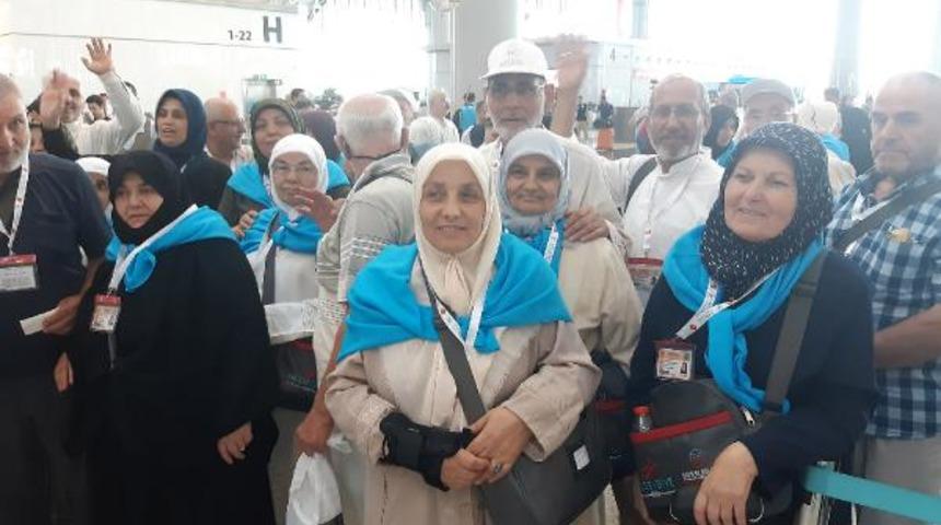 İlk hacı adayları İstanbul Havalimanı'ndan yola çıktı