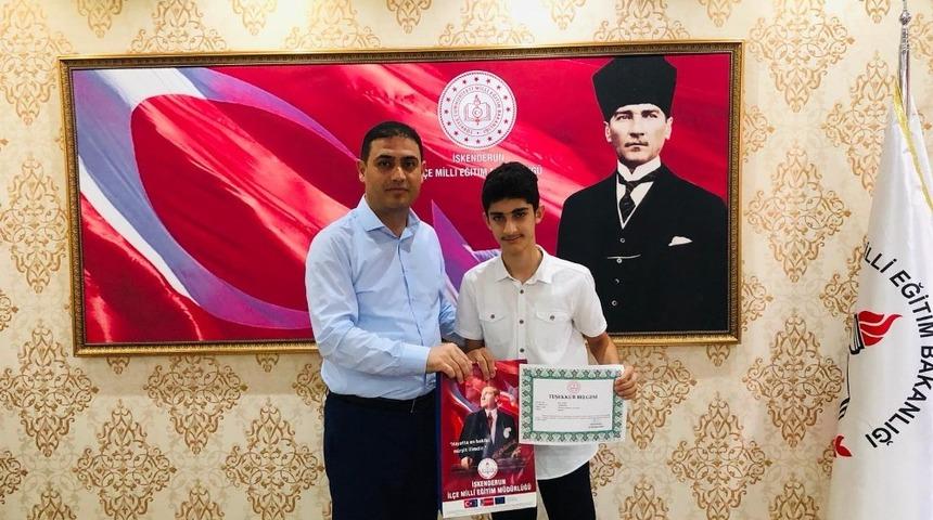 İskenderun LGS T&uuml;rkiye Birincileri &Ouml;d&uuml;llendirildi