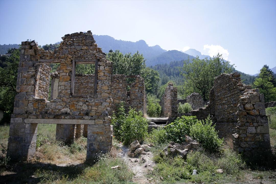 Almanların T&uuml;rkiye'deki 'yıkık kenti' ayağa kaldırılıyor