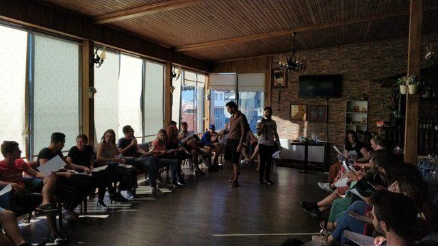 Kars’ta, “Daha İyi Bir Dünya için Evlilik Eğitimi” projesi