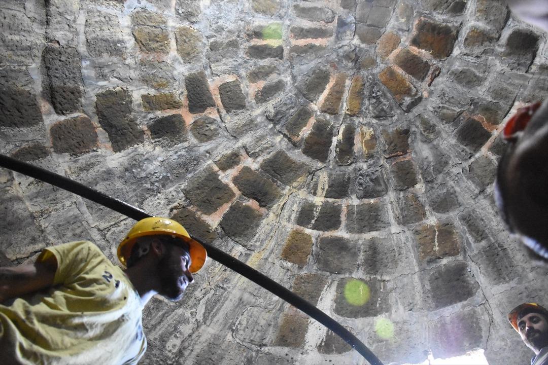 'Karadeniz'in Efesi' Tieion Antik Kenti'nde su sarnıcı g&uuml;n y&uuml;z&uuml;ne &ccedil;ıkarılıyor