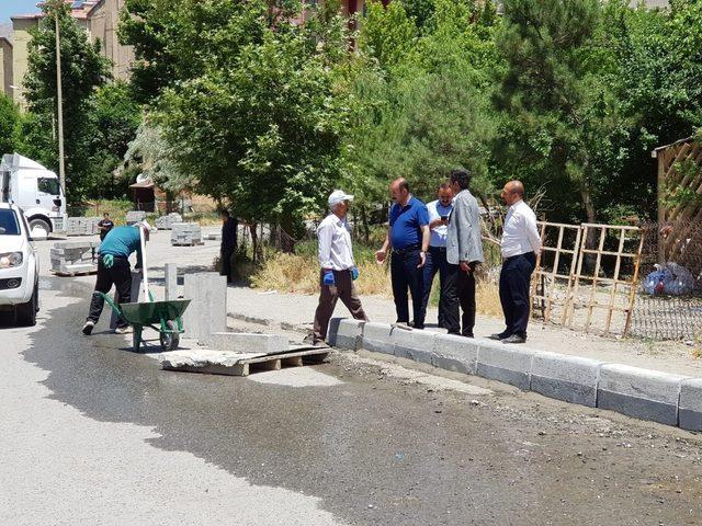 Hakkari’de kaldırım ve çevre düzenlemesi