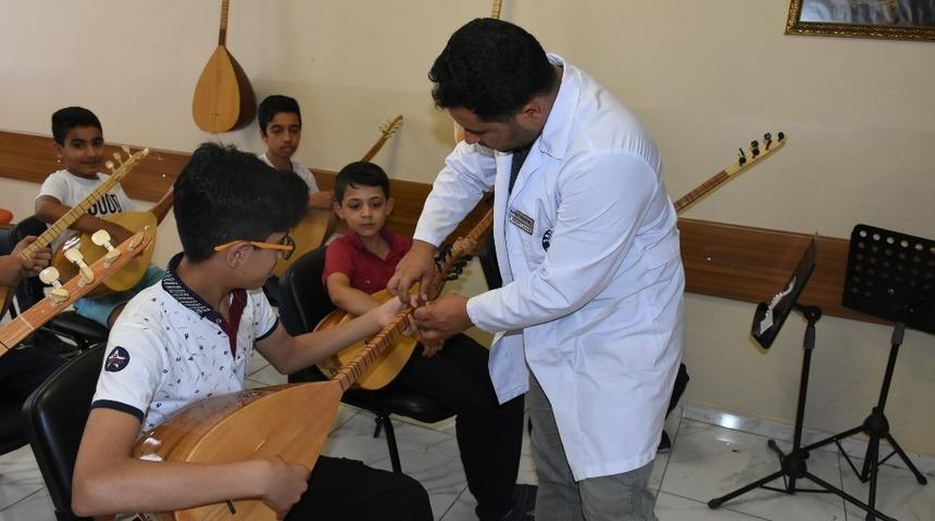 Şahinbey’de öğrenciler öğrenirken eğleniyor